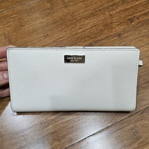 Kate Spade White Women's Wallet Clutch Bag Purse Mini Elegant Classy
